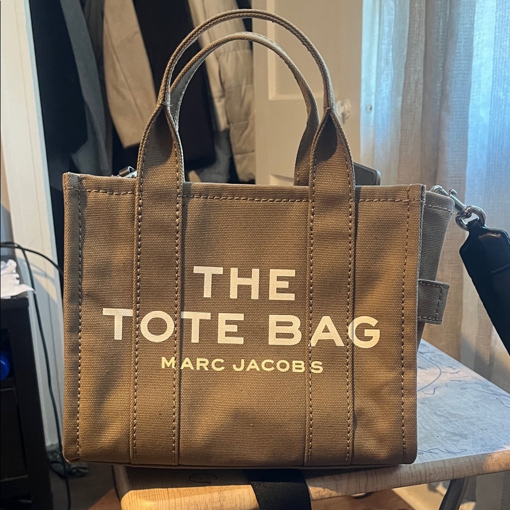Marc Jacobs Tan Tote Bag